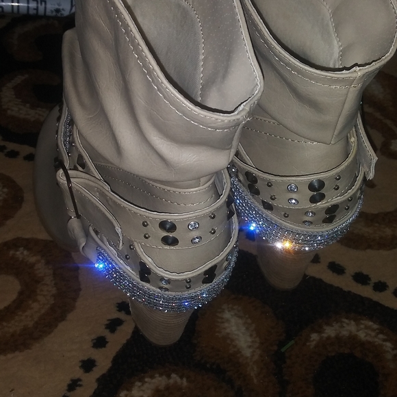 Some brand new boots never been world for women - Picture 3 of 6